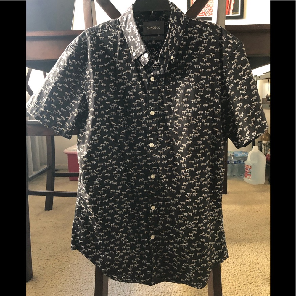 Short sleeve button down